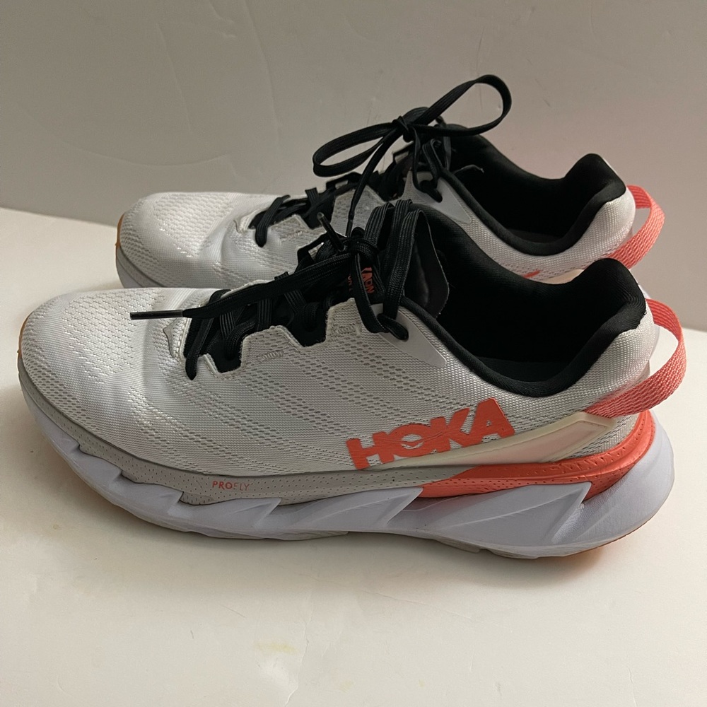 Hoka One One Elevon 2 Running Shoes Womens Size 10  F27220A Hoka One One